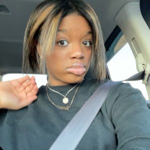 Meet your Posher, Hailey